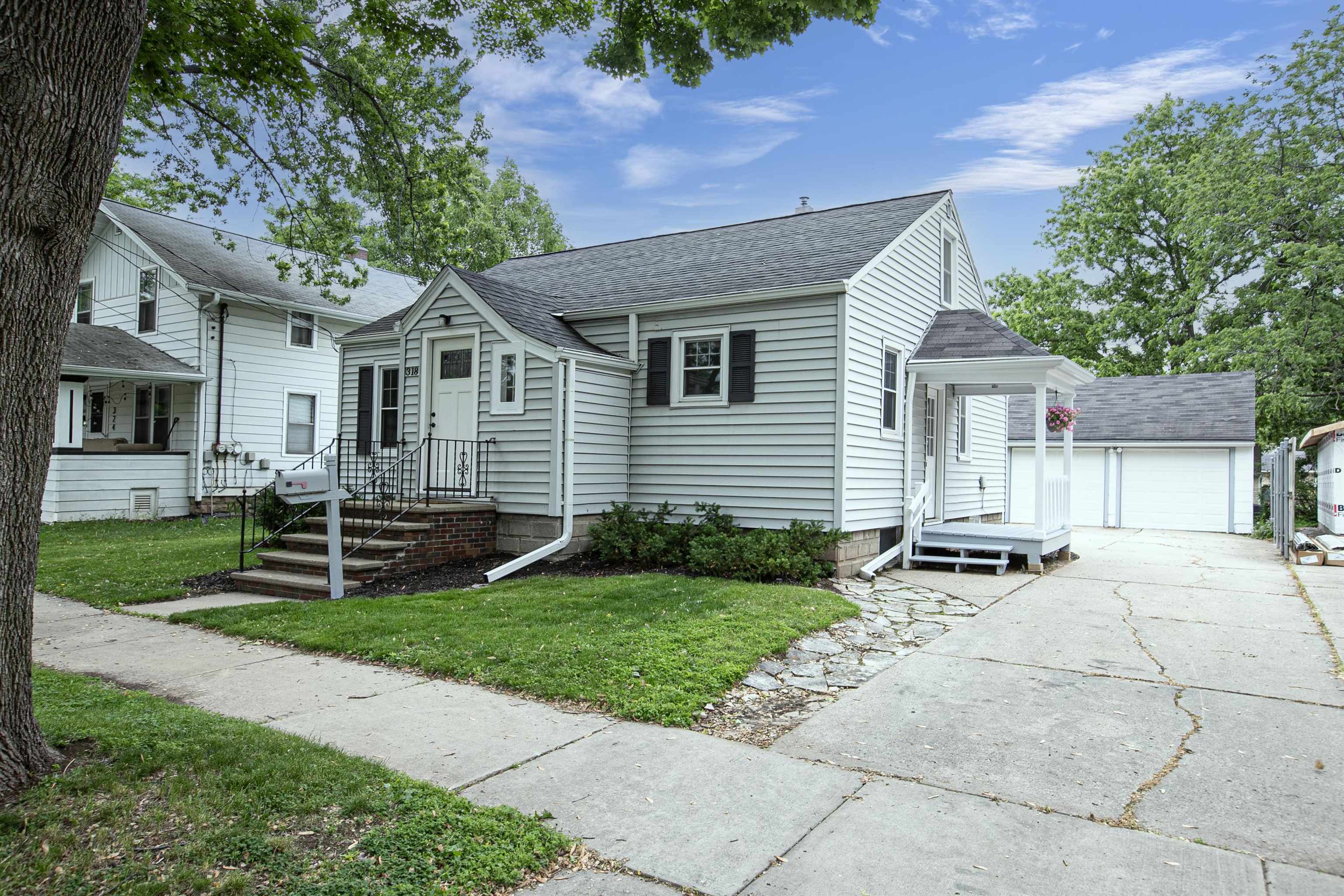 Property Photo: 318 N Outagamie Street WI 54914