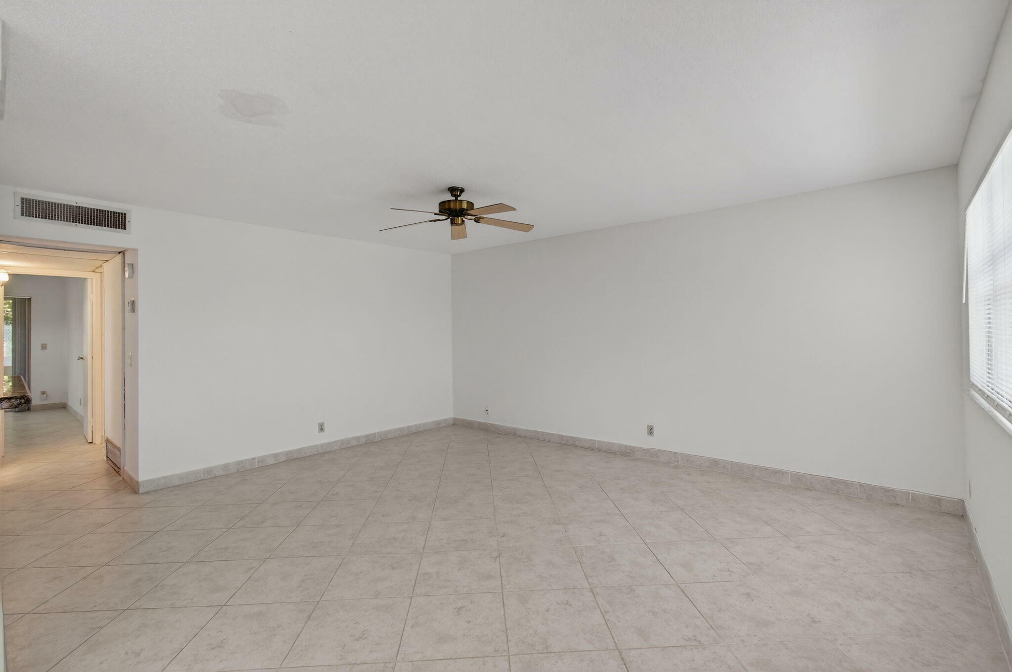 Property Photo: 228 Brittany E FL 33446