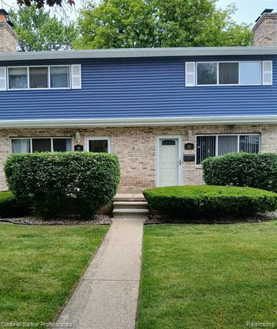 Property Photo: 114 Woodsboro Drive MI 48067