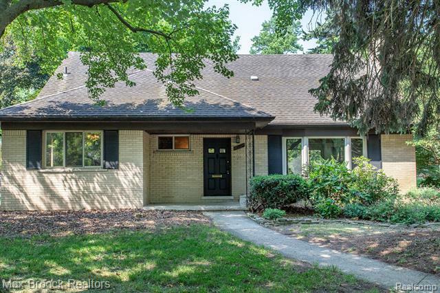 25695 York Road  Royal Oak MI 48067 photo