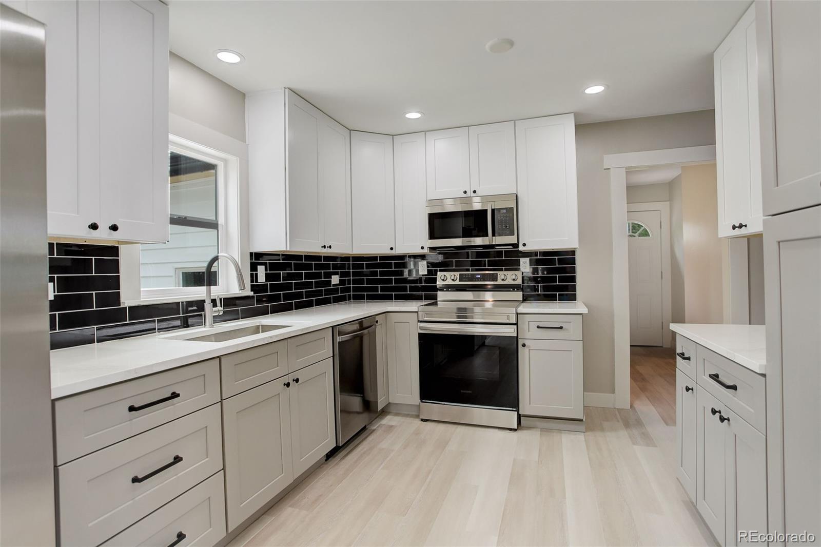 Property Photo: 1925 Syracuse Street CO 80220