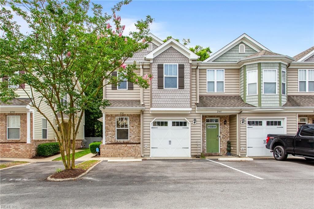 Property Photo:  2741 Deep Creek Cmn  VA 23323 