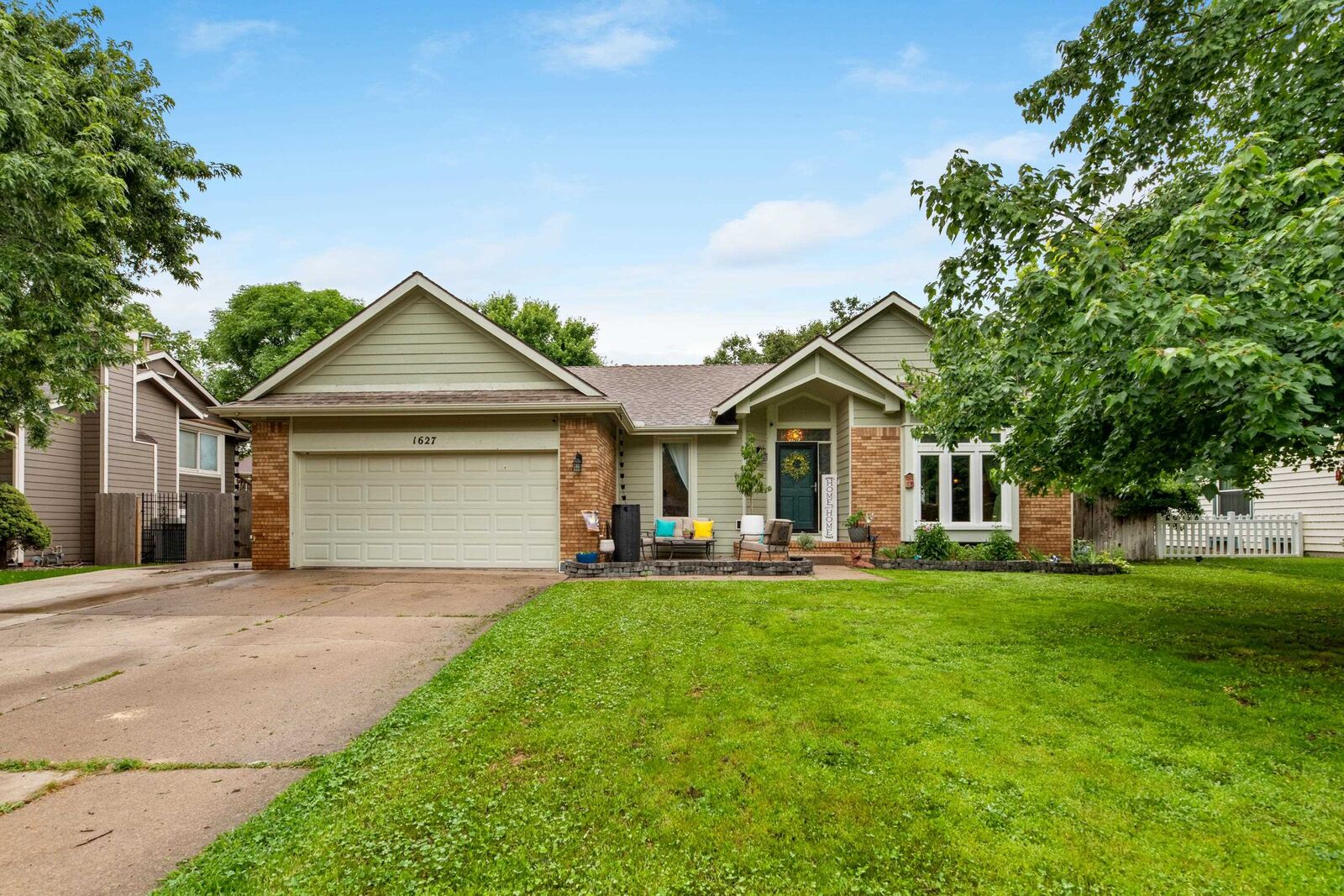 Property Photo: 1627 N Chambers KS 67212