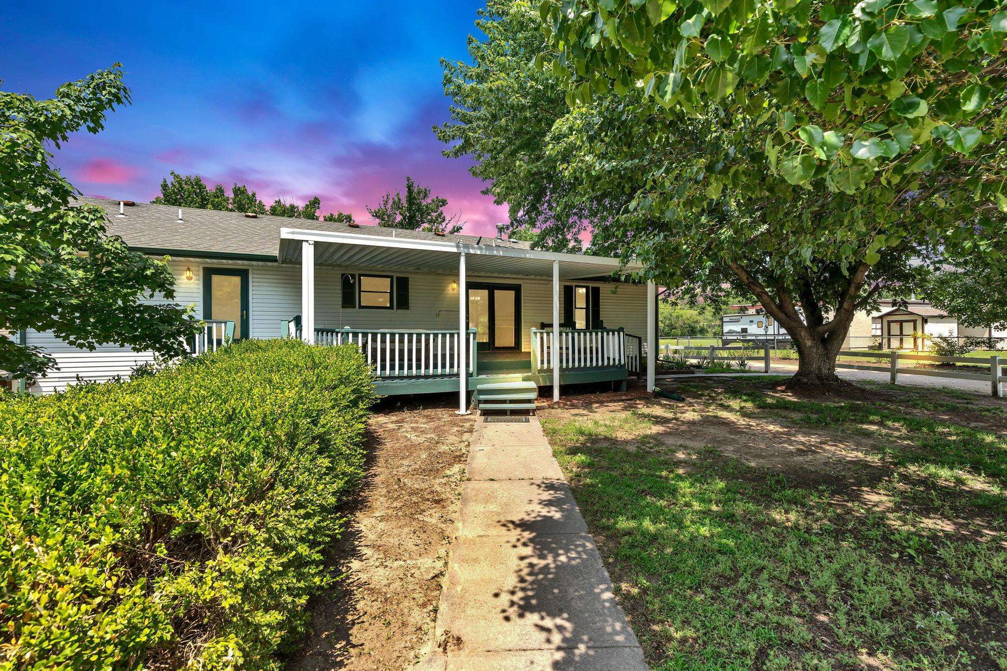 Property Photo:  322 S Main St  KS 67060-1776 
