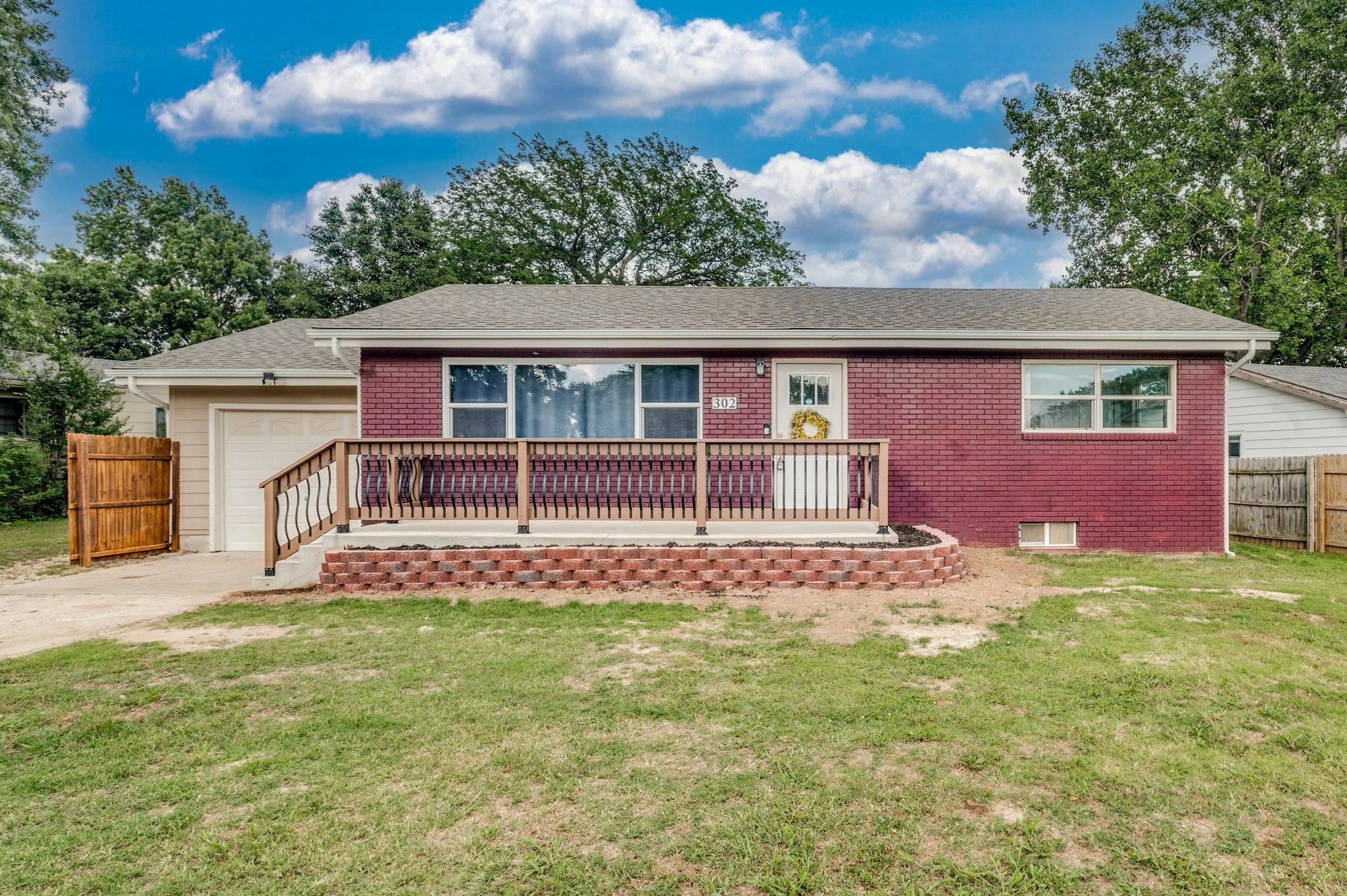 Property Photo: 302 S Washington St KS 67013