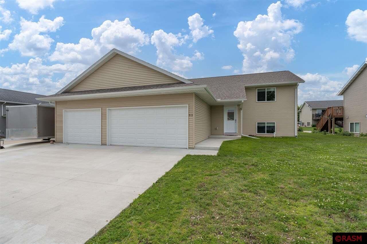 Property Photo:  512 Allyn Circle  MN 56048 