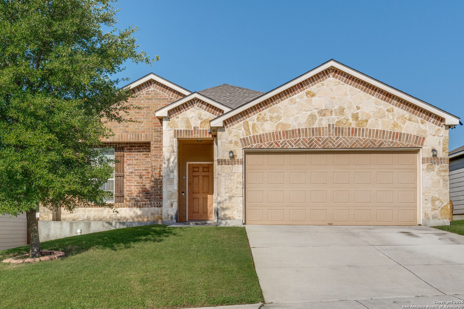 Property Photo:  15923 Silver Rose  TX 78154 