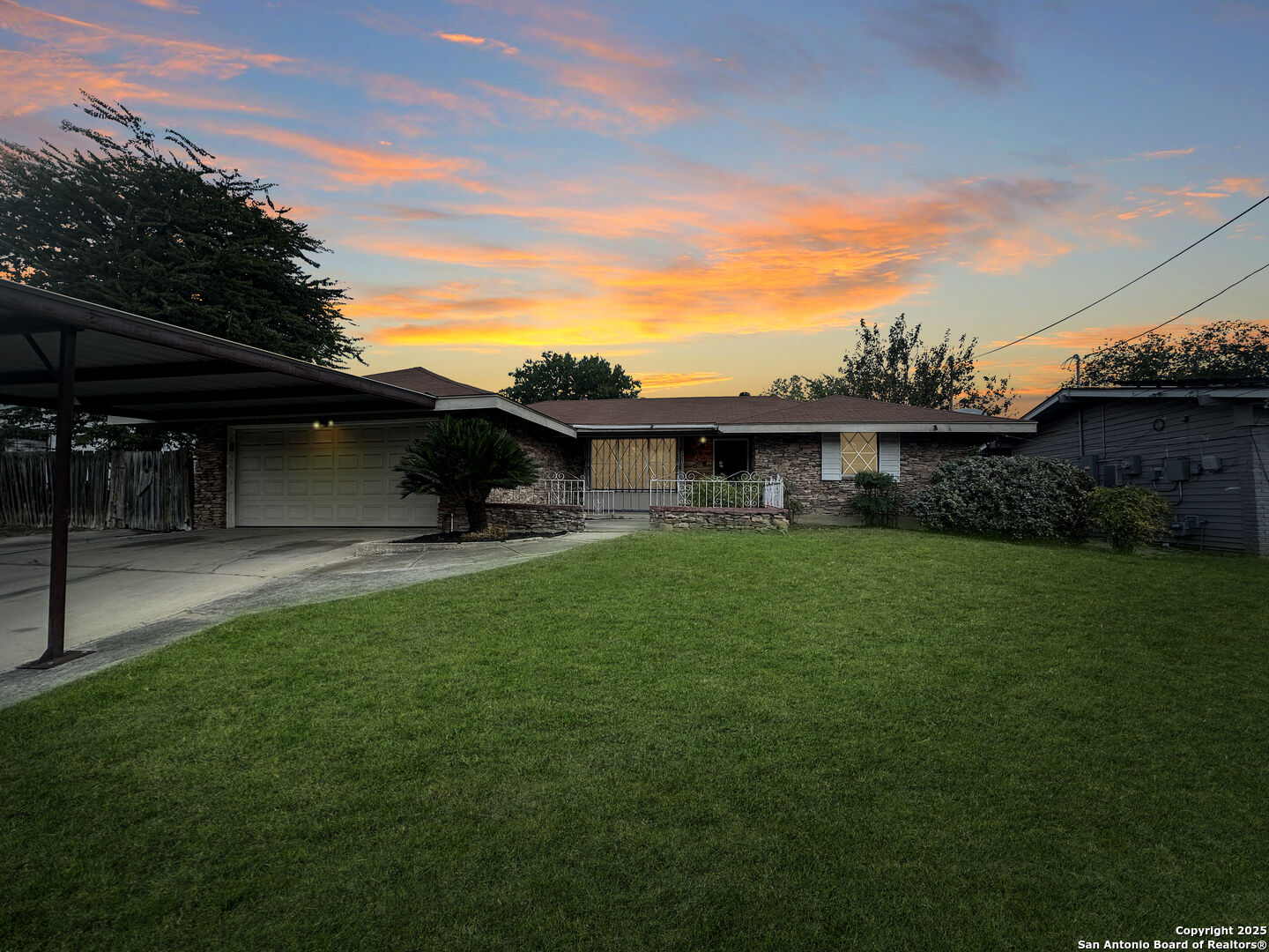 Property Photo:  3923 Maxine  TX 78228 