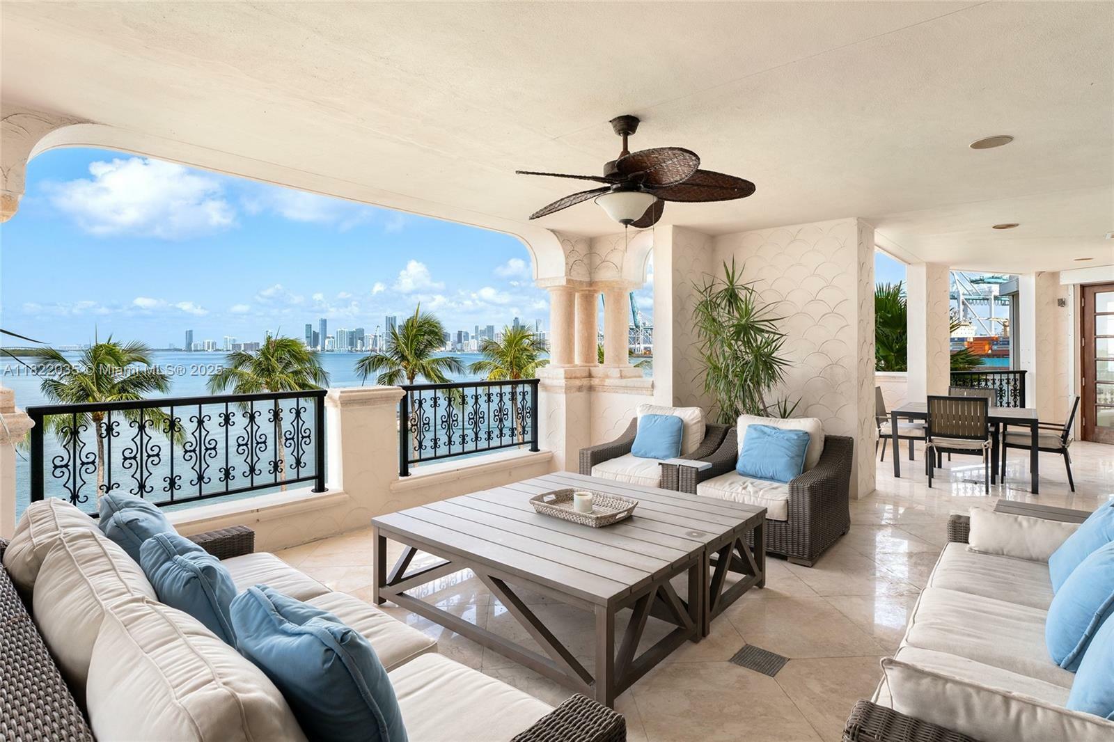 Property Photo: 5233 Fisher Island Dr 5233 FL 33109