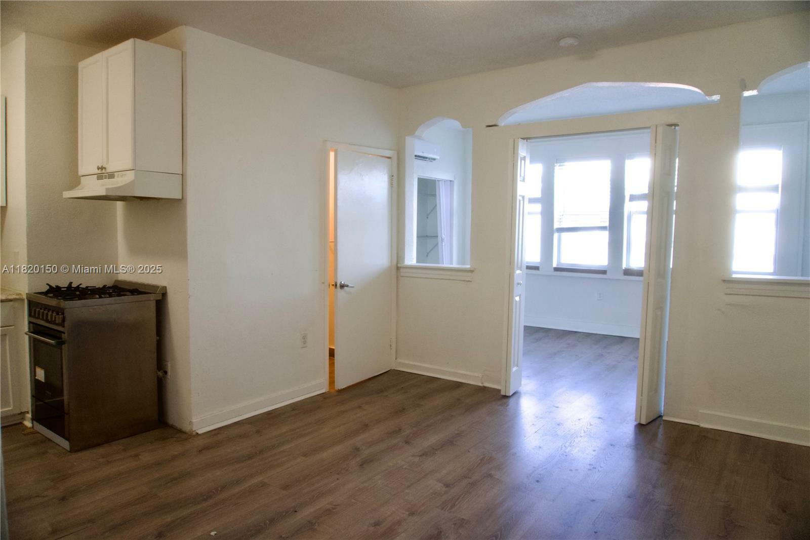 Property Photo: 501 SW 6th Ct 321 FL 33130