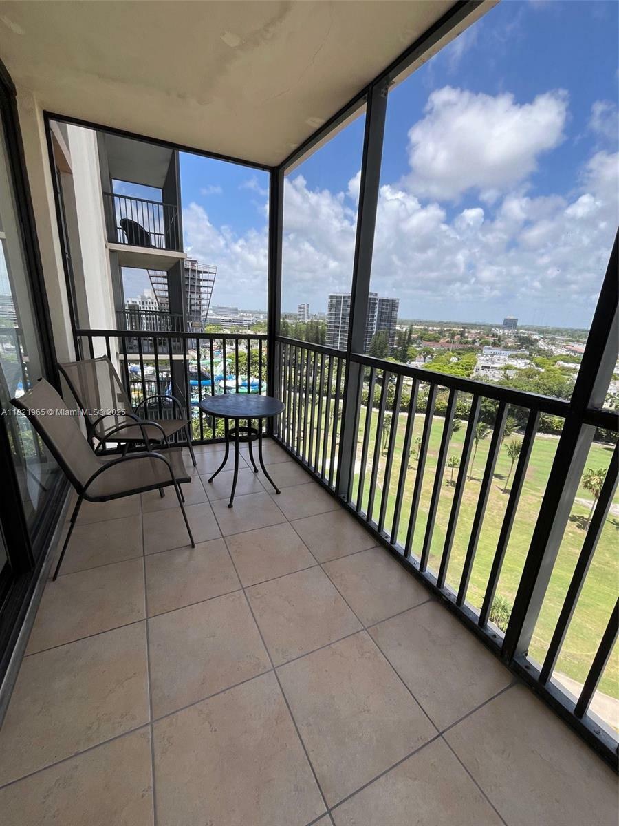 20335 W Country Club Dr 1401  Aventura FL 33180 photo