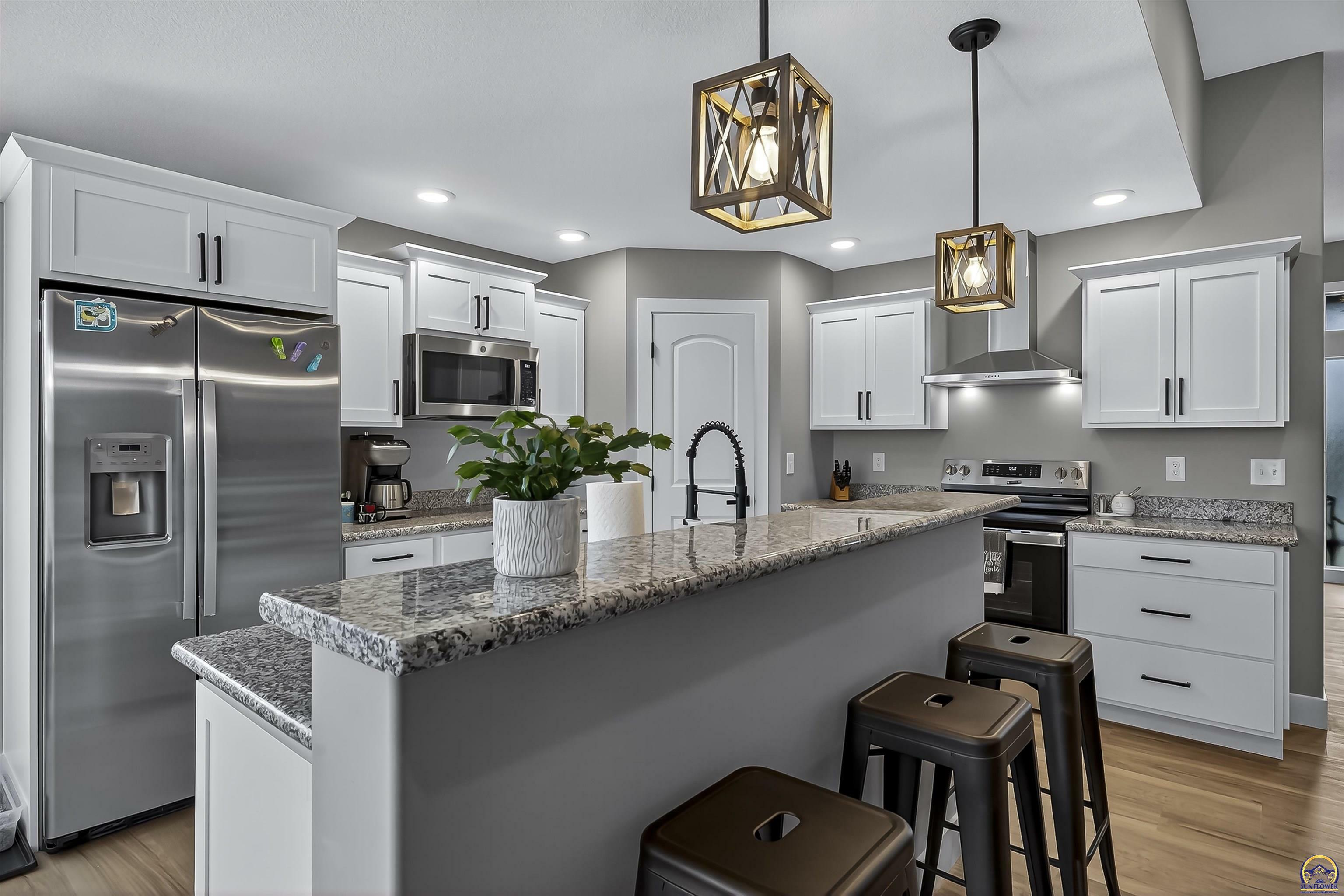 Property Photo: 3209 SE Blazing Star Dr KS 66609