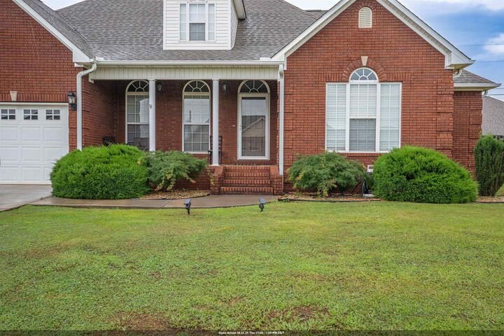 112 Aidan Ln  Muscle Shoals AL 35661 - MUSCLE S photo