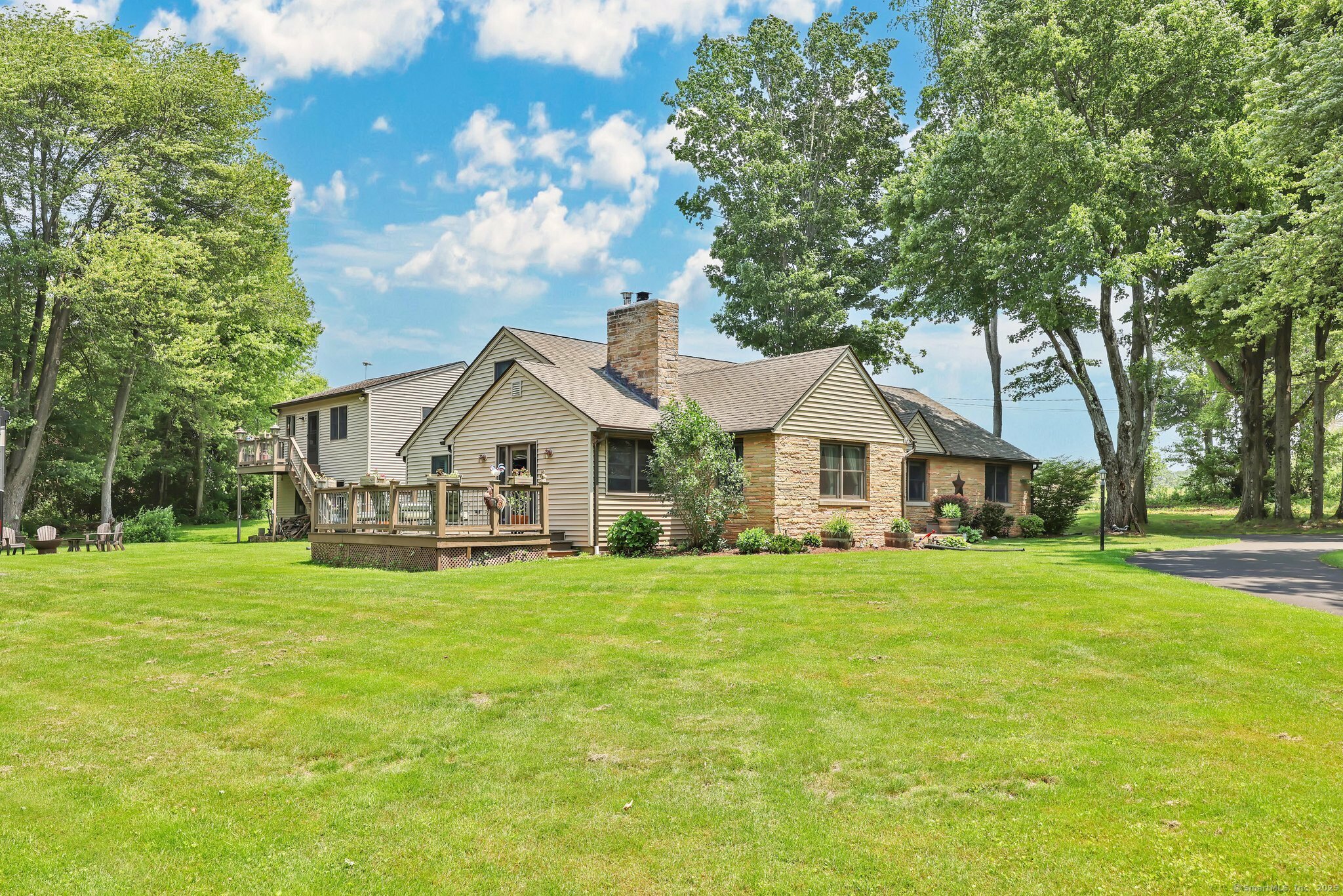 Property Photo: 1028 Mountain Road CT 06093