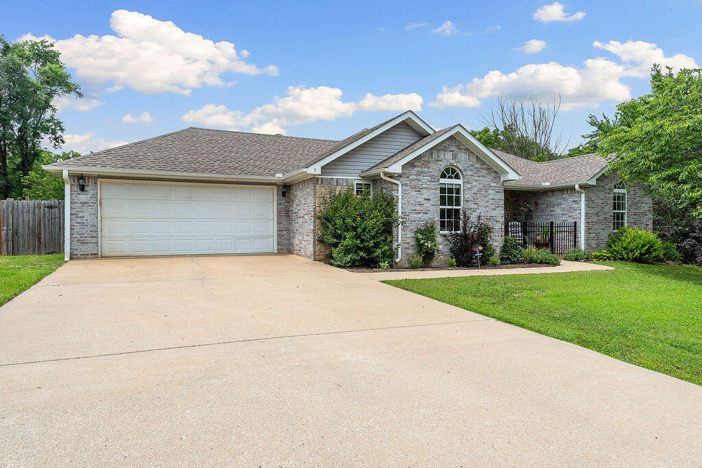 Property Photo: 5 Millsap Circle AR 72715