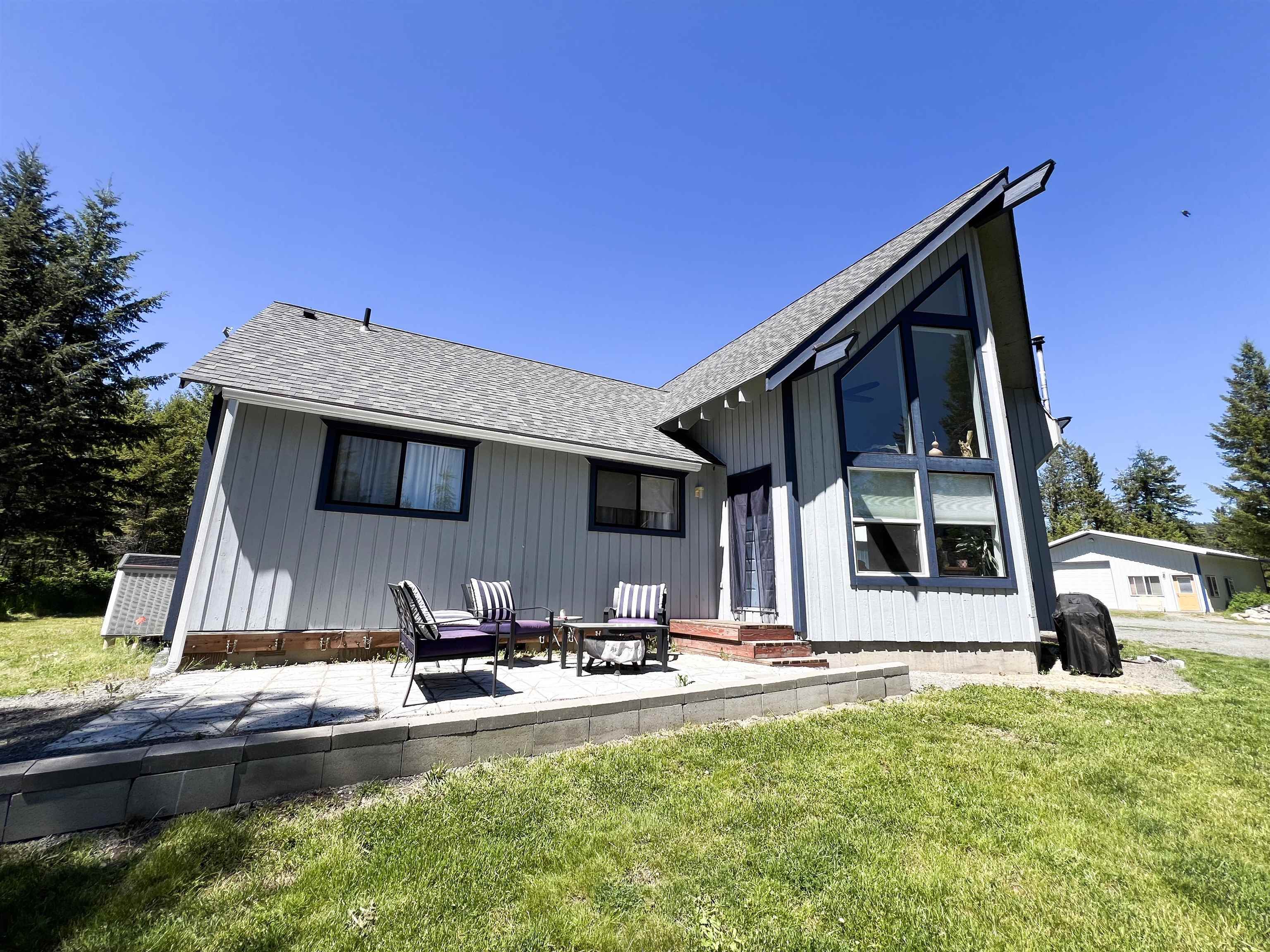 Property Photo: 1572 E 20 Hwy WA 99114