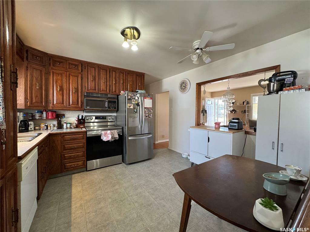 Property Photo:  1043 Simpson Avenue  SK S6H 4M7 