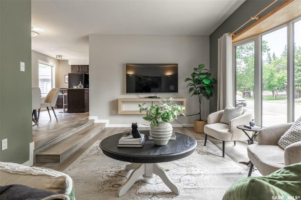 Property Photo: 418 Silverwood Road SK S7K 6N2