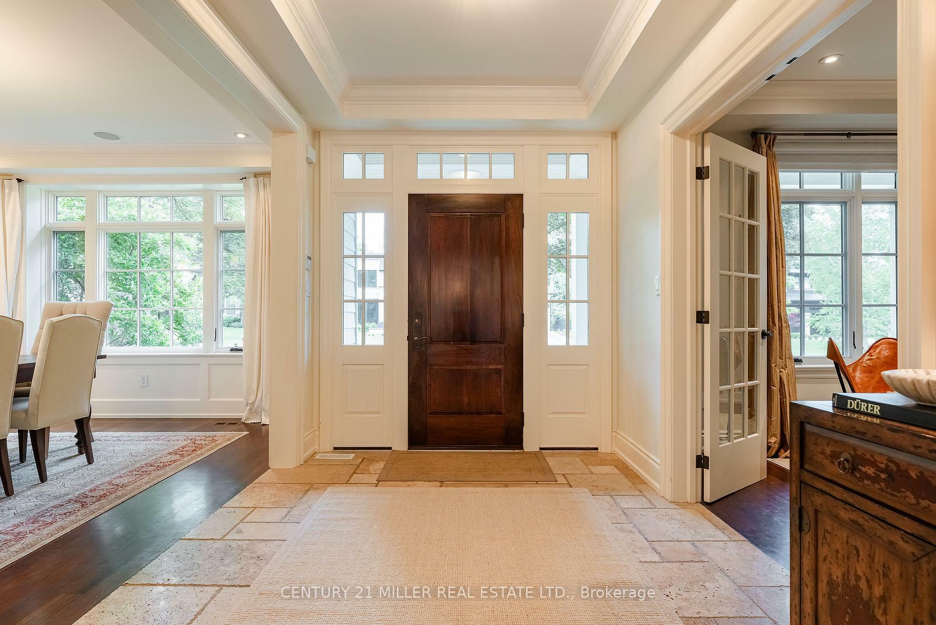 Photo de la propriété: 254 Albion Avenue ON L6J 4T5