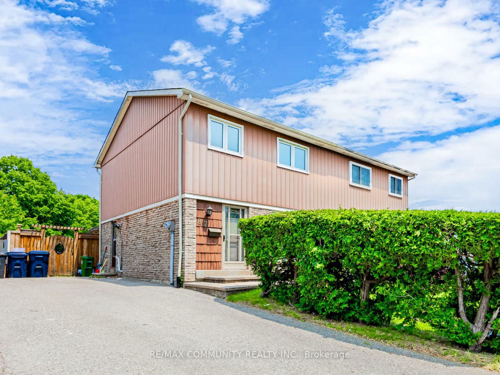Property Photo: 87 Lowry Square ON M1B 1N7