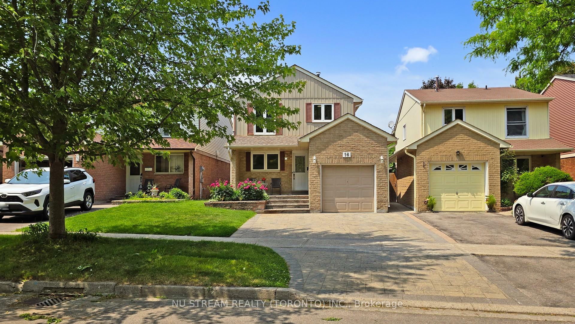 Photo de la propriété: 16 Caronia Square ON M1B 2Z8