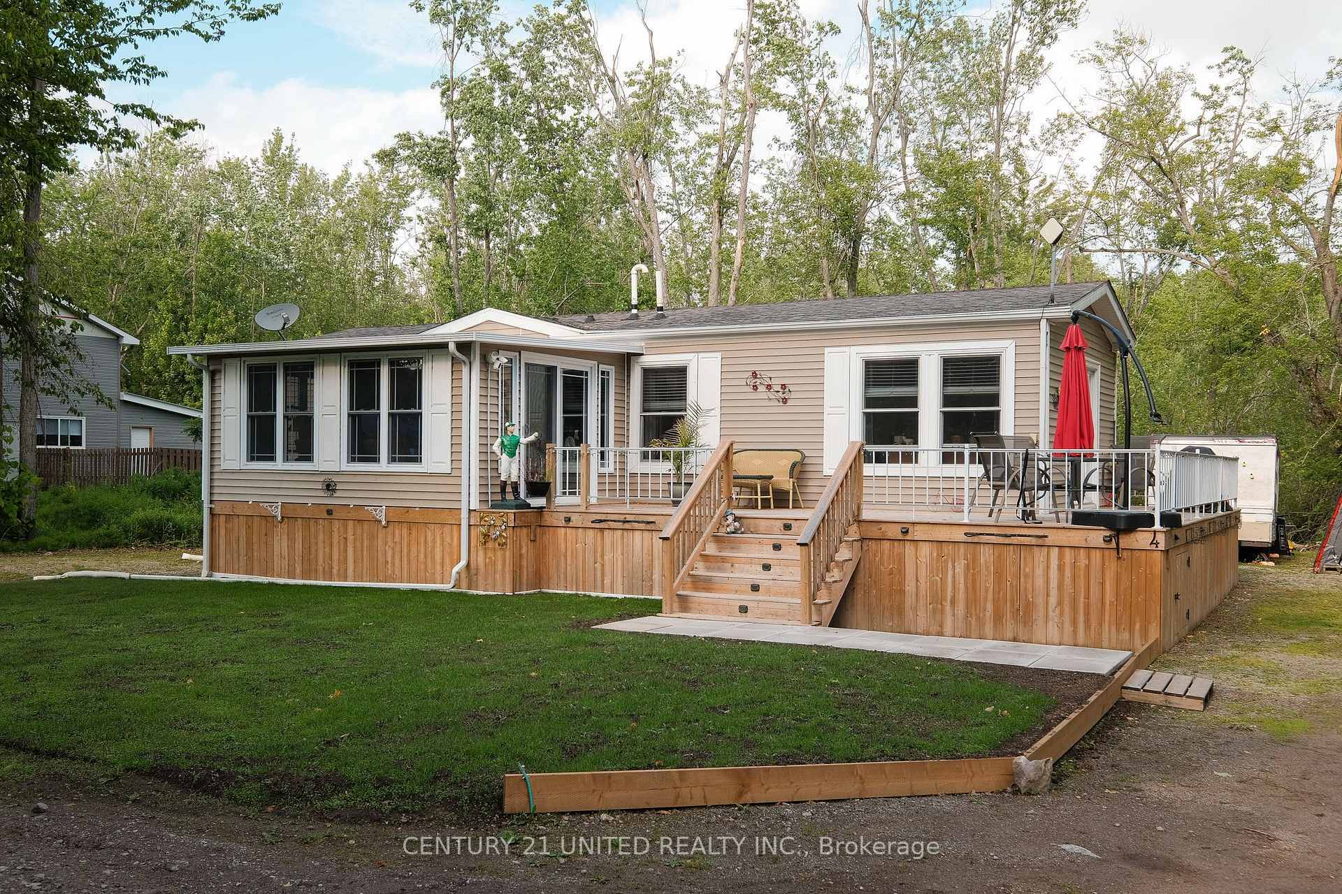 Property Photo: 4 Rollies Bay Road E ON K0L 1R0