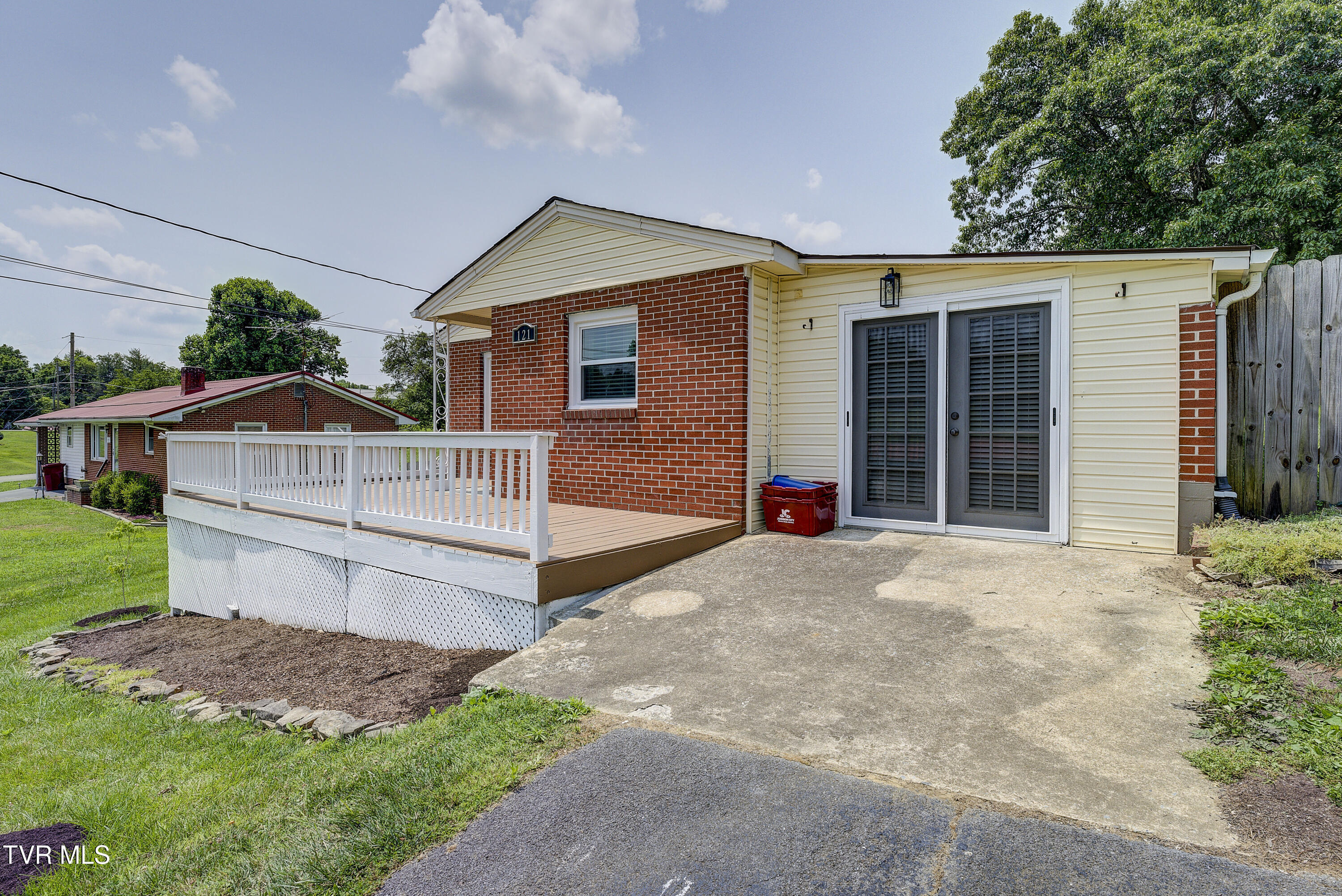 Property Photo: 121 Royston Street TN 37604