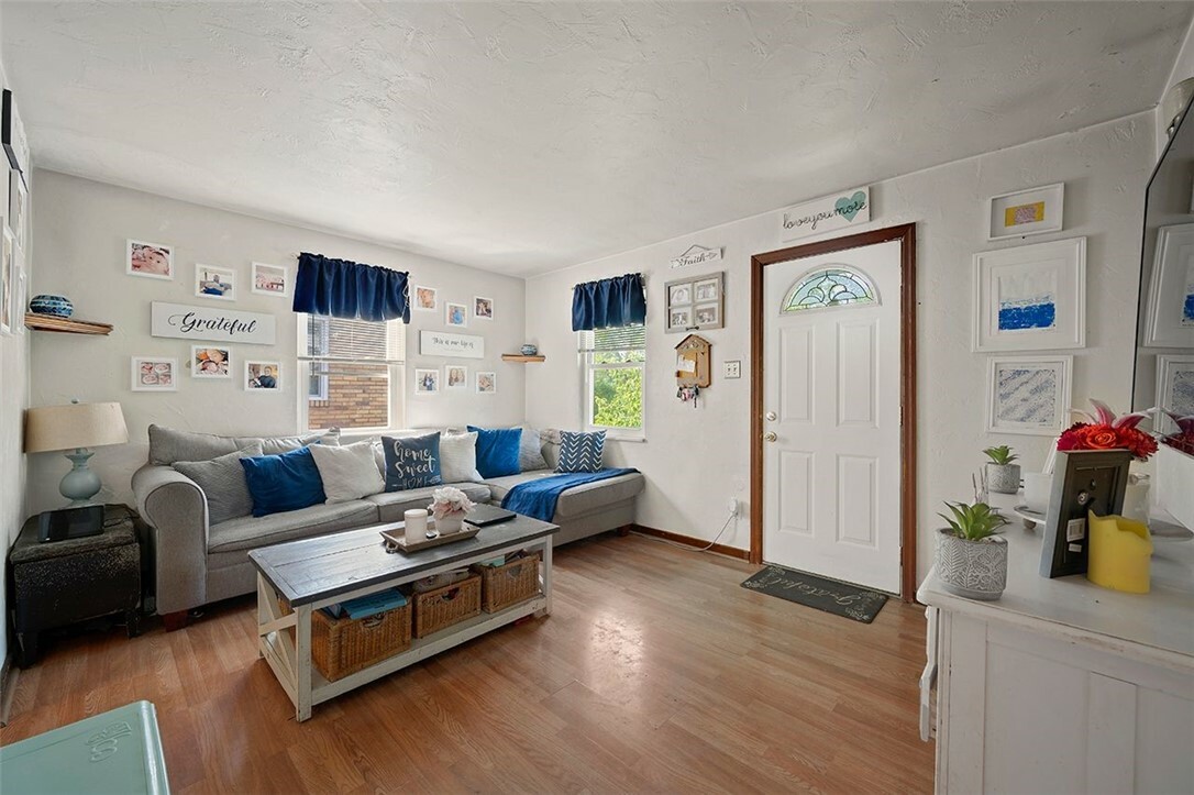 Property Photo: 2921 Leola Ave PA 15227