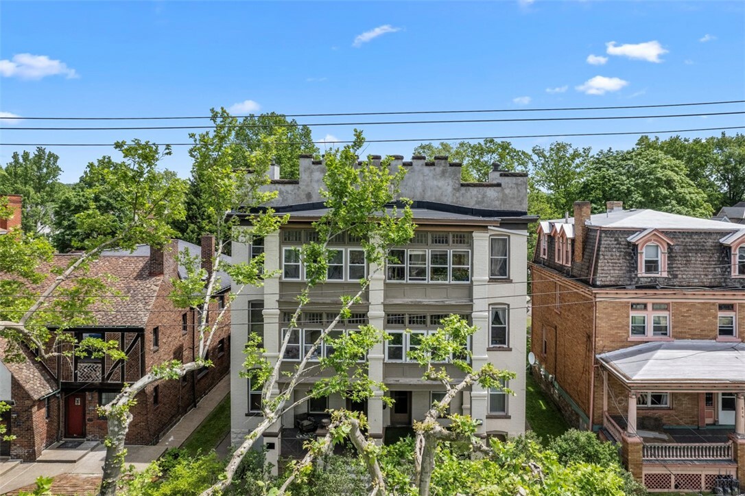 Property Photo: 813 S Braddock Ave 5 PA 15221