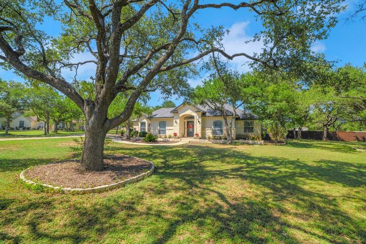 Property Photo: 204 Wood Cove TX 78633