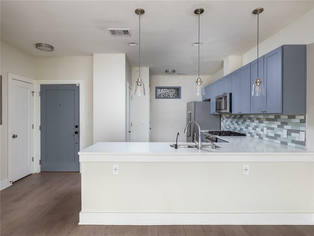 Property Photo:  908 Nueces Street 35  TX 78701 