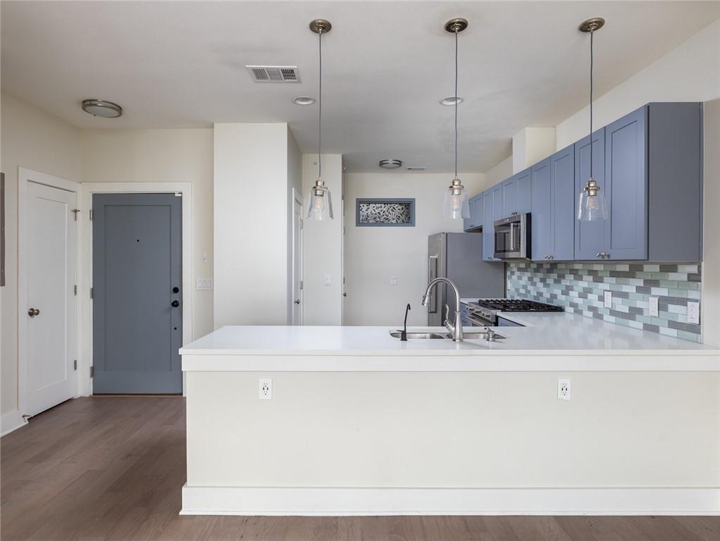 Property Photo:  908 Nueces Street 35  TX 78701 