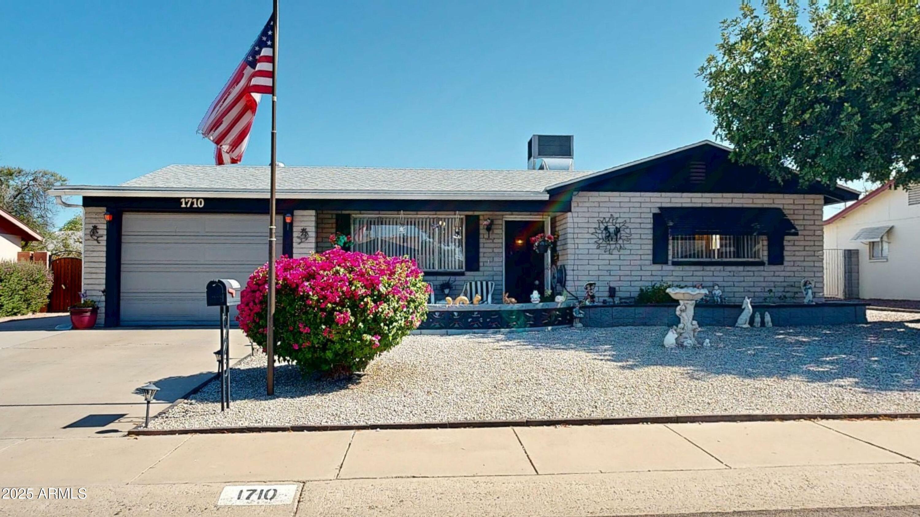 Property Photo:  1710 W 13th Avenue  AZ 85120 