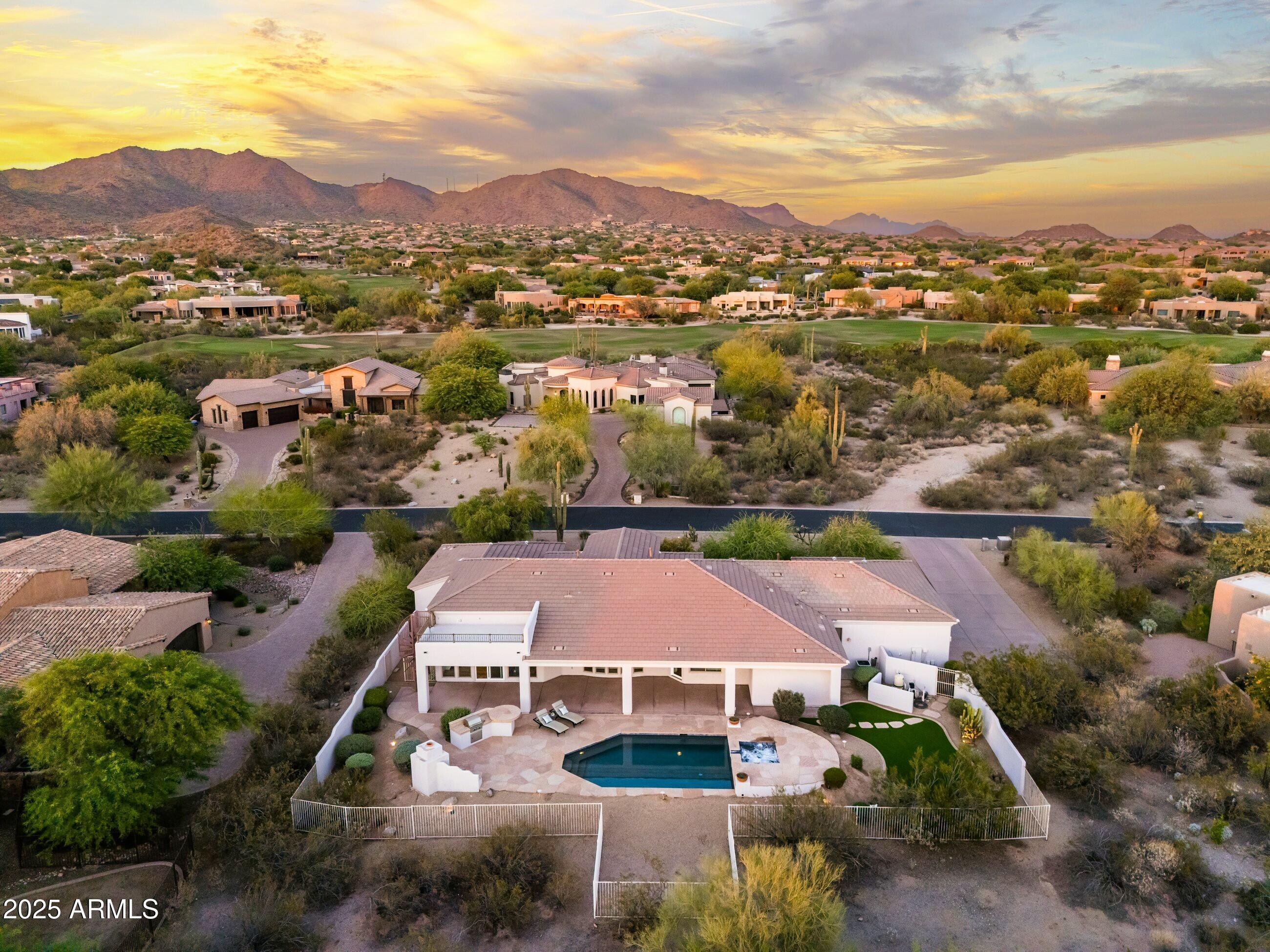 Property Photo: 3946 N Pinnacle Hills Circle AZ 85207