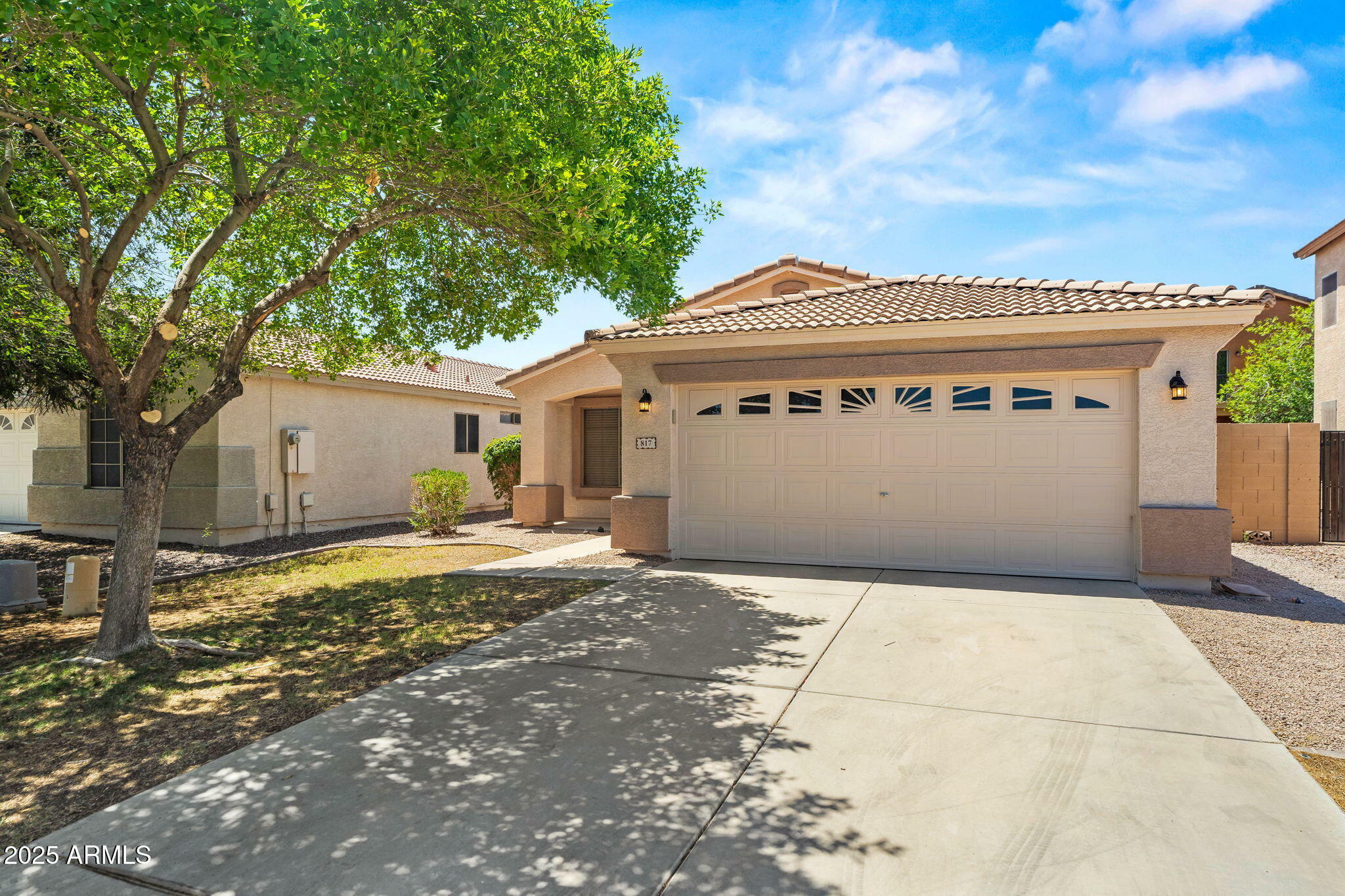 Property Photo: 817 E Lamonte Street AZ 85140