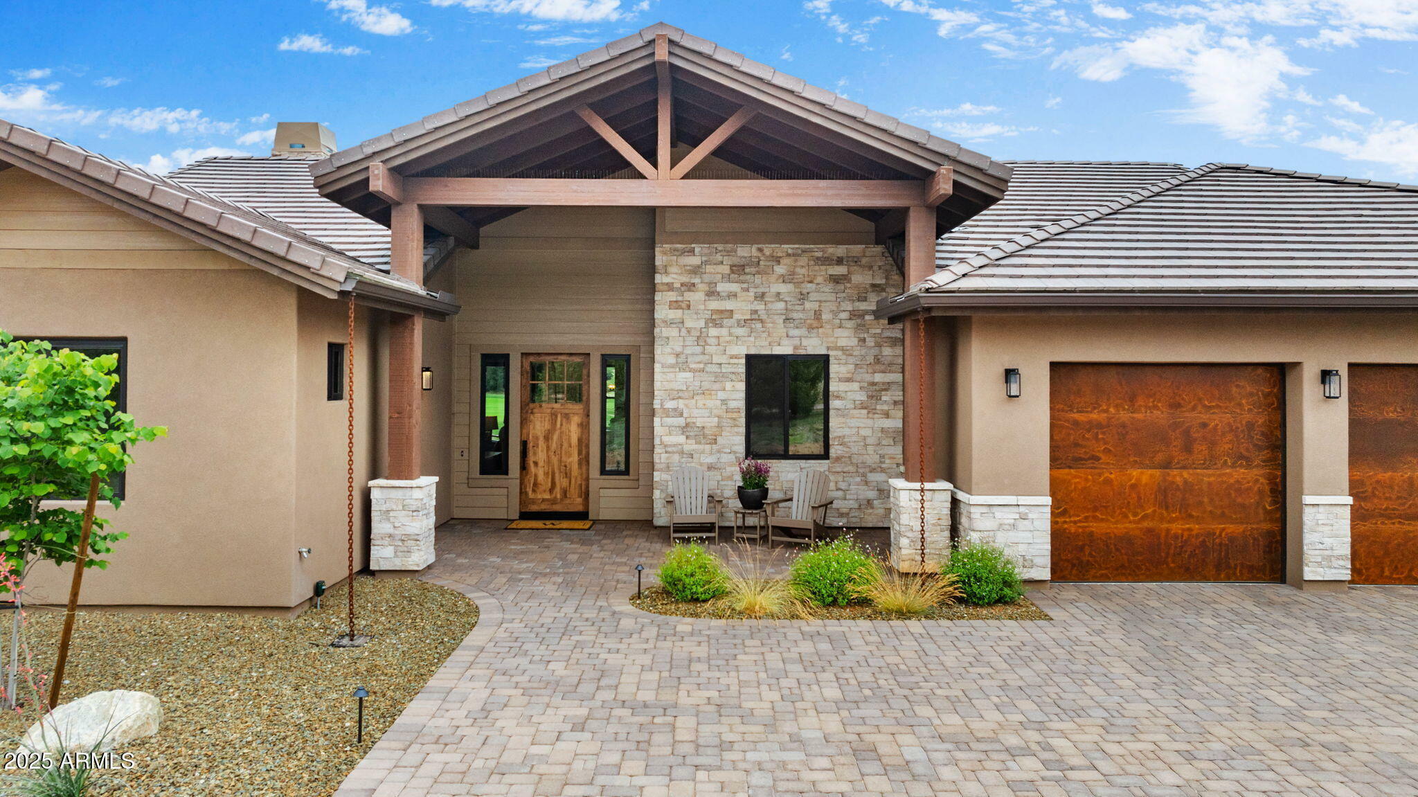 Property Photo: 15485 N Badlands Circle AZ 86305