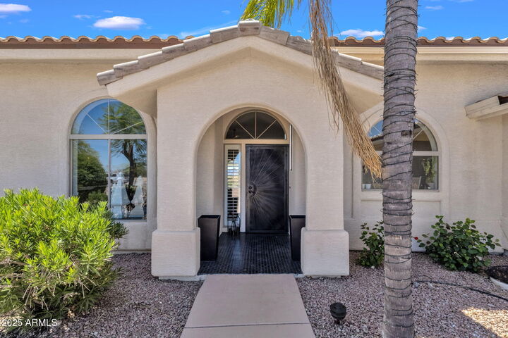 Property Photo: 15513 E Palisades Boulevard AZ 85268