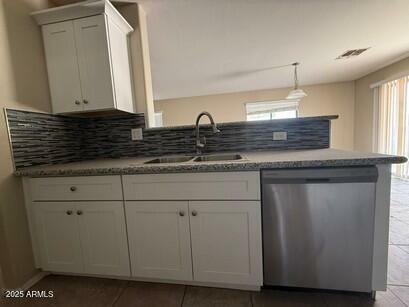 Property Photo: 990 E Desert Rose Trail AZ 85143