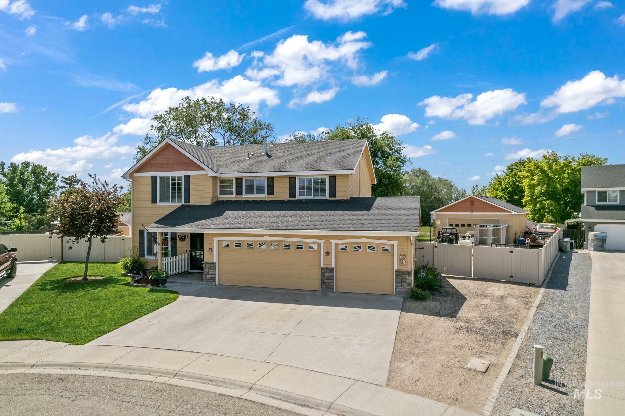 Property Photo: 17081 N Midsummers Lane ID 83687