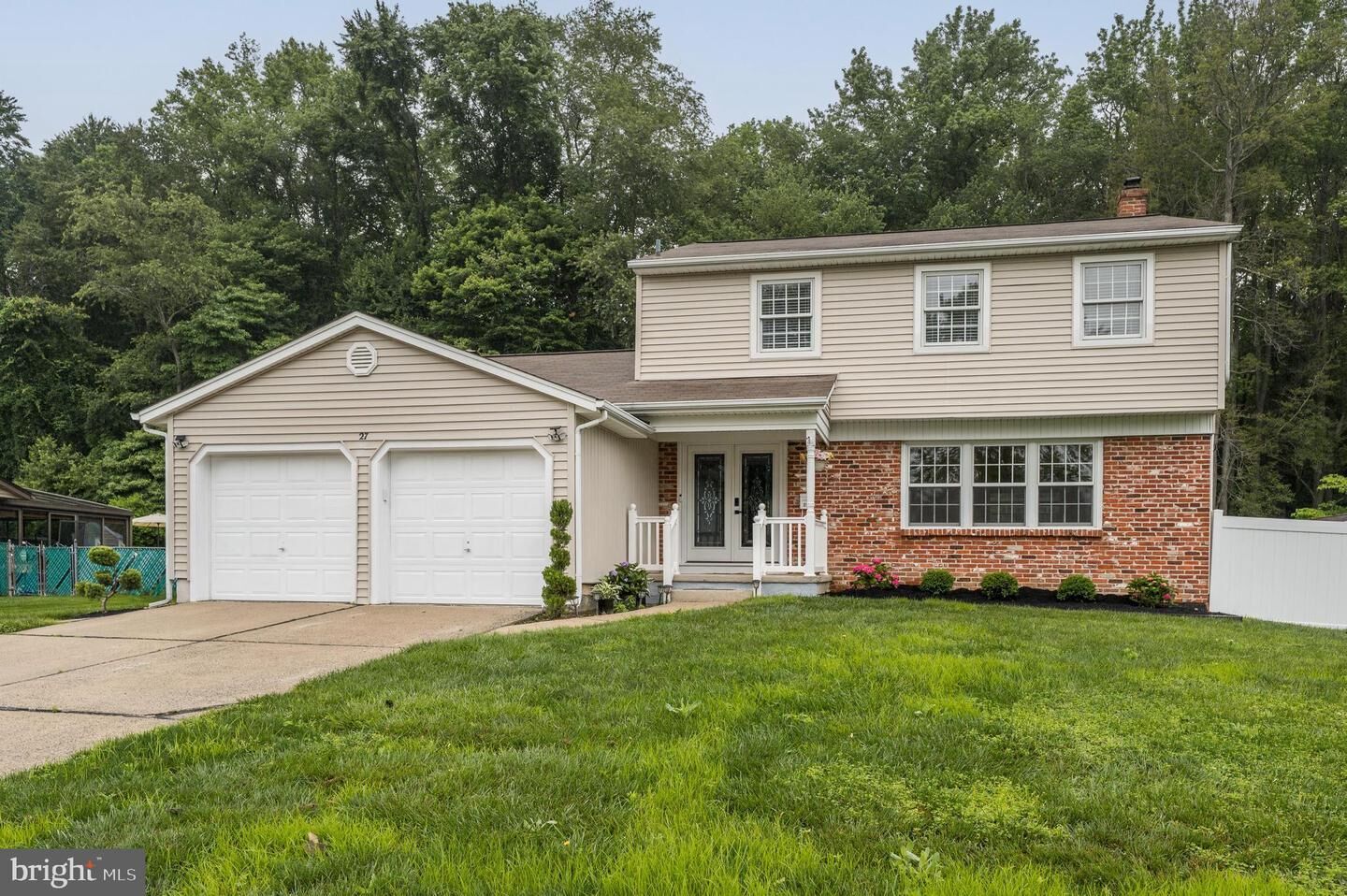 Property Photo:  27 Kevin Way  NJ 08053 