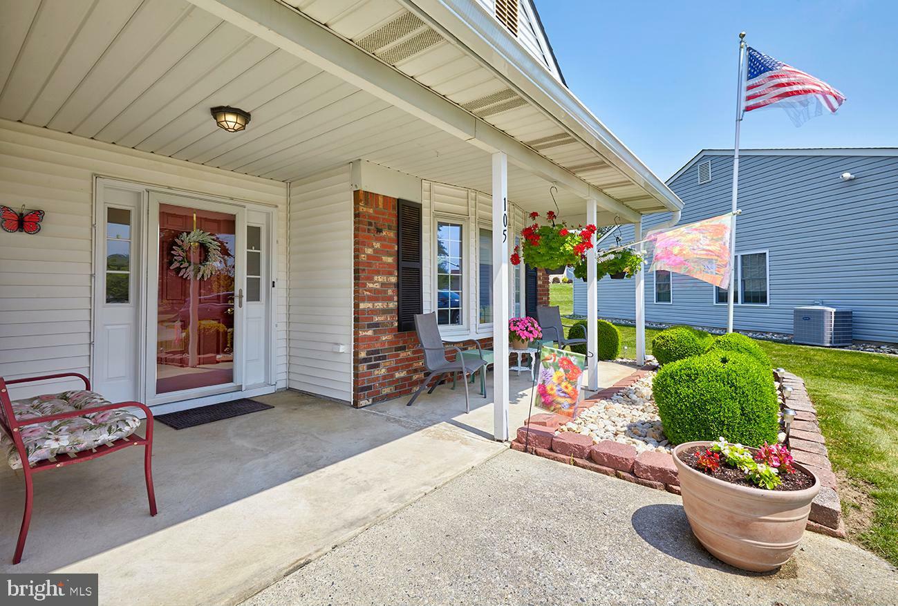 Property Photo: 105 Country Circle NJ 08022