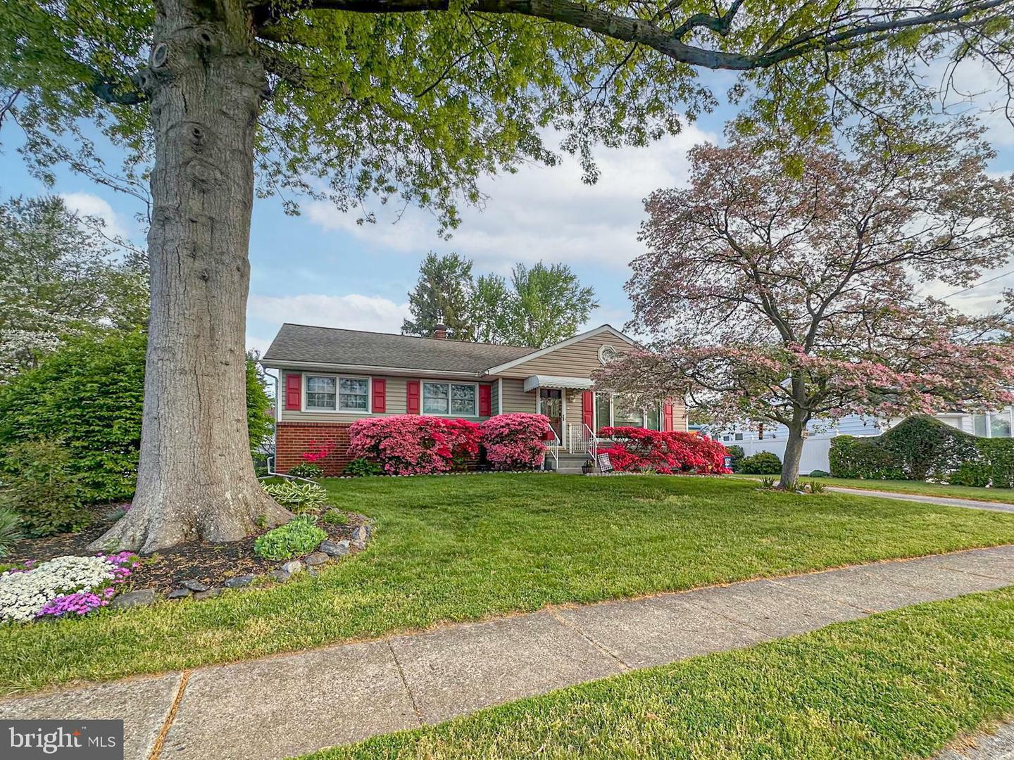 Property Photo:  3735 Donegal Lane  PA 19015 