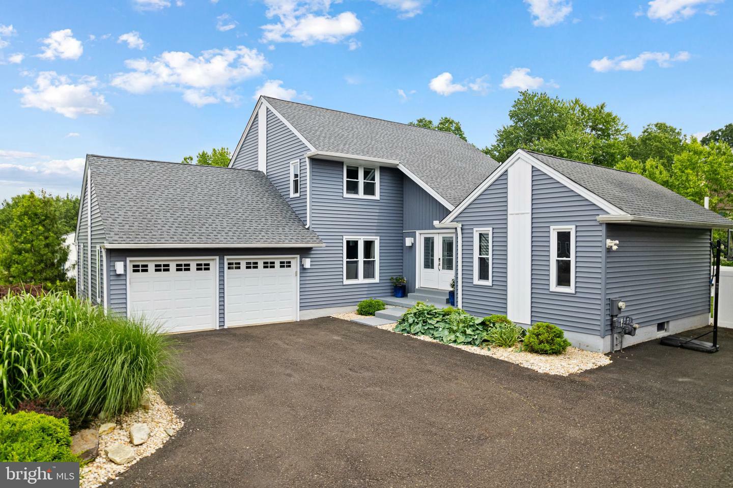 Property Photo: 629 Teich PA 19067
