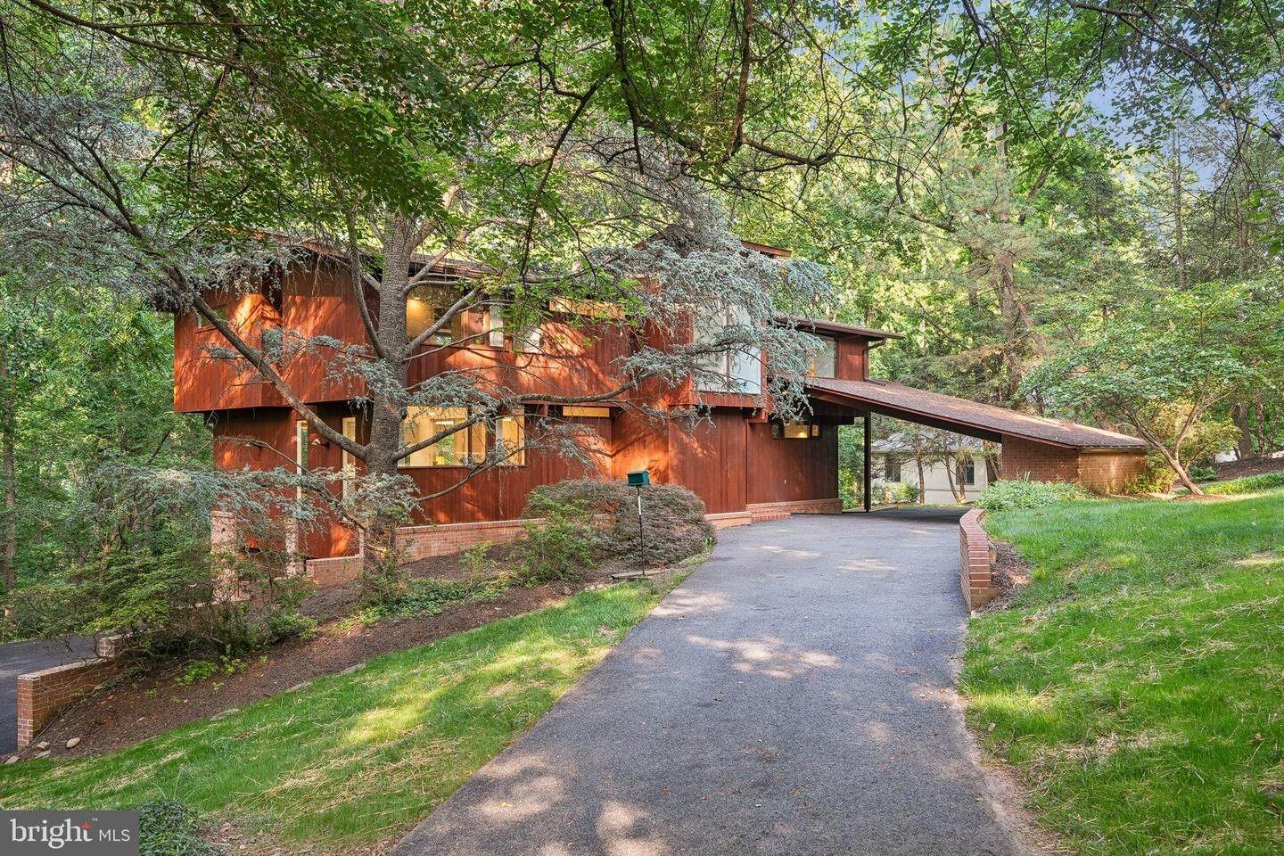 Property Photo:  1330 Potomac School Road  VA 22101 