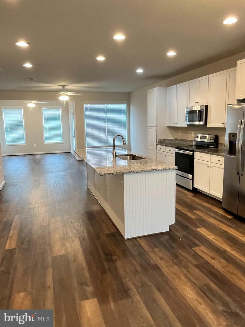 Property Photo: 12107 Bowling Farm Court VA 22407