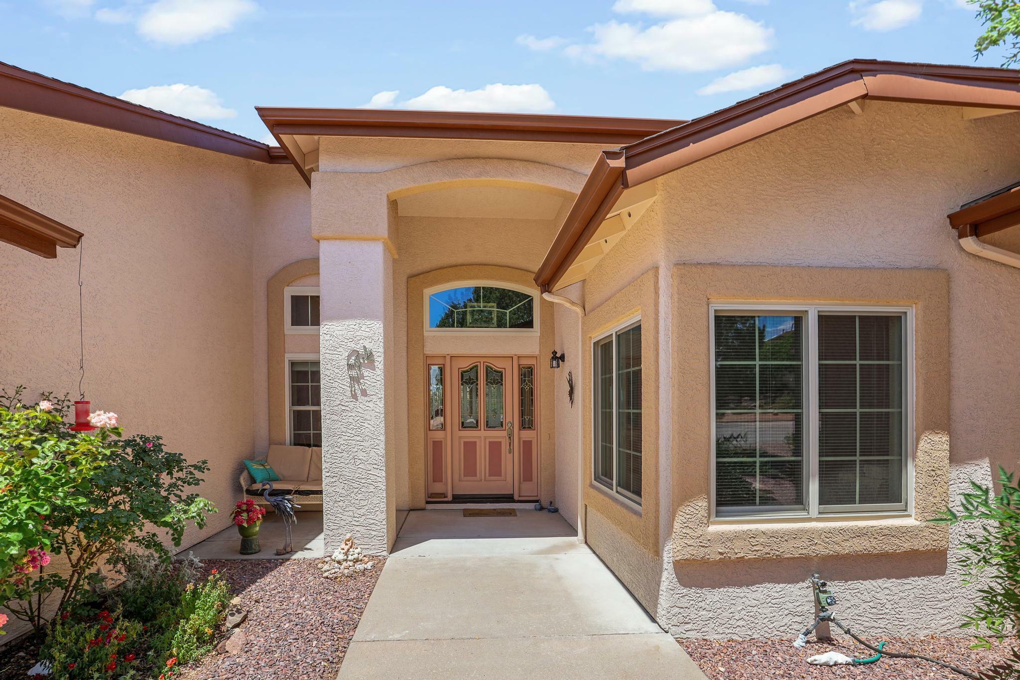 Property Photo: 302 S Canpar Way AZ 85541