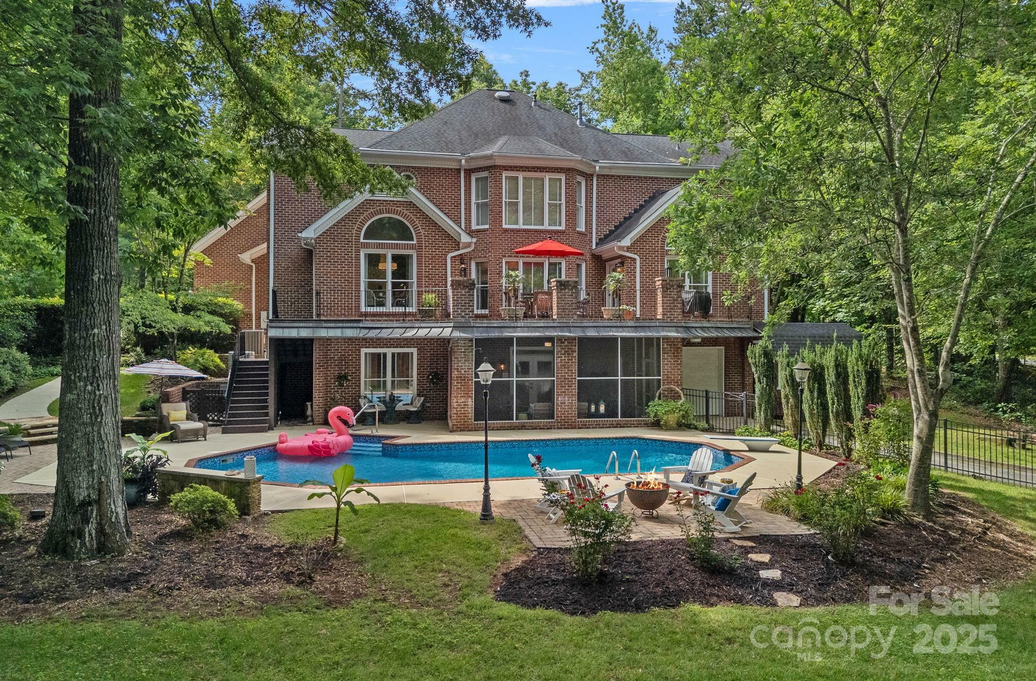 Property Photo: 1317 Longleaf Court NC 28104