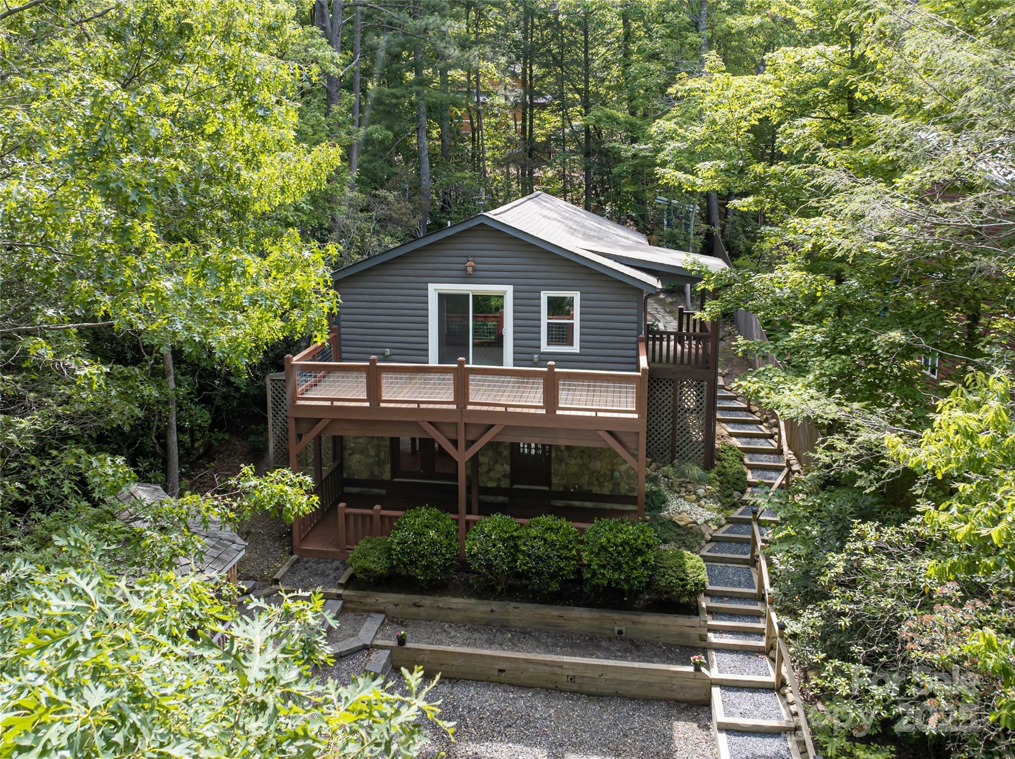 Property Photo: 153 Buckner Road NC 28711