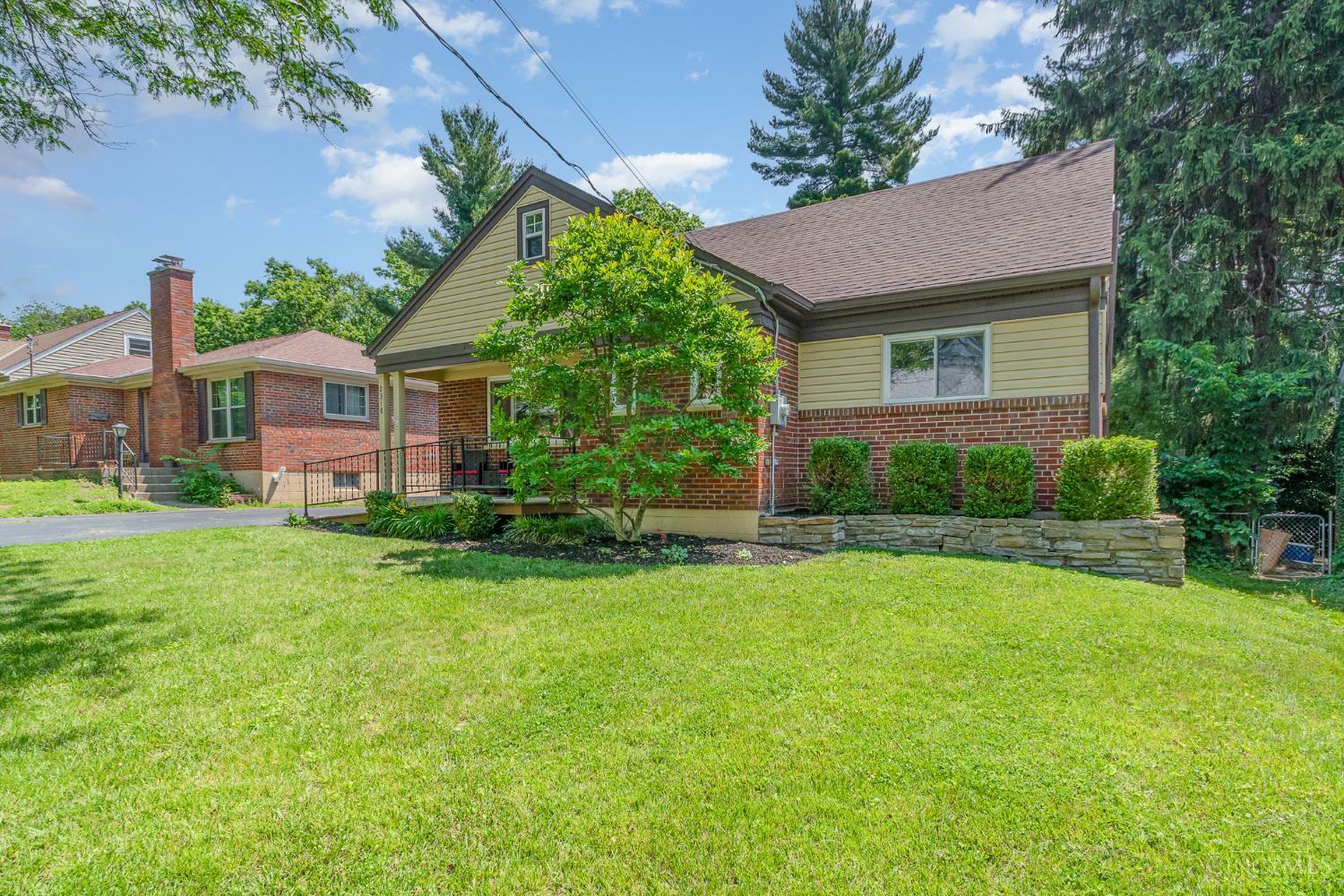 Property Photo: 2318 Kenlee Drive OH 45230