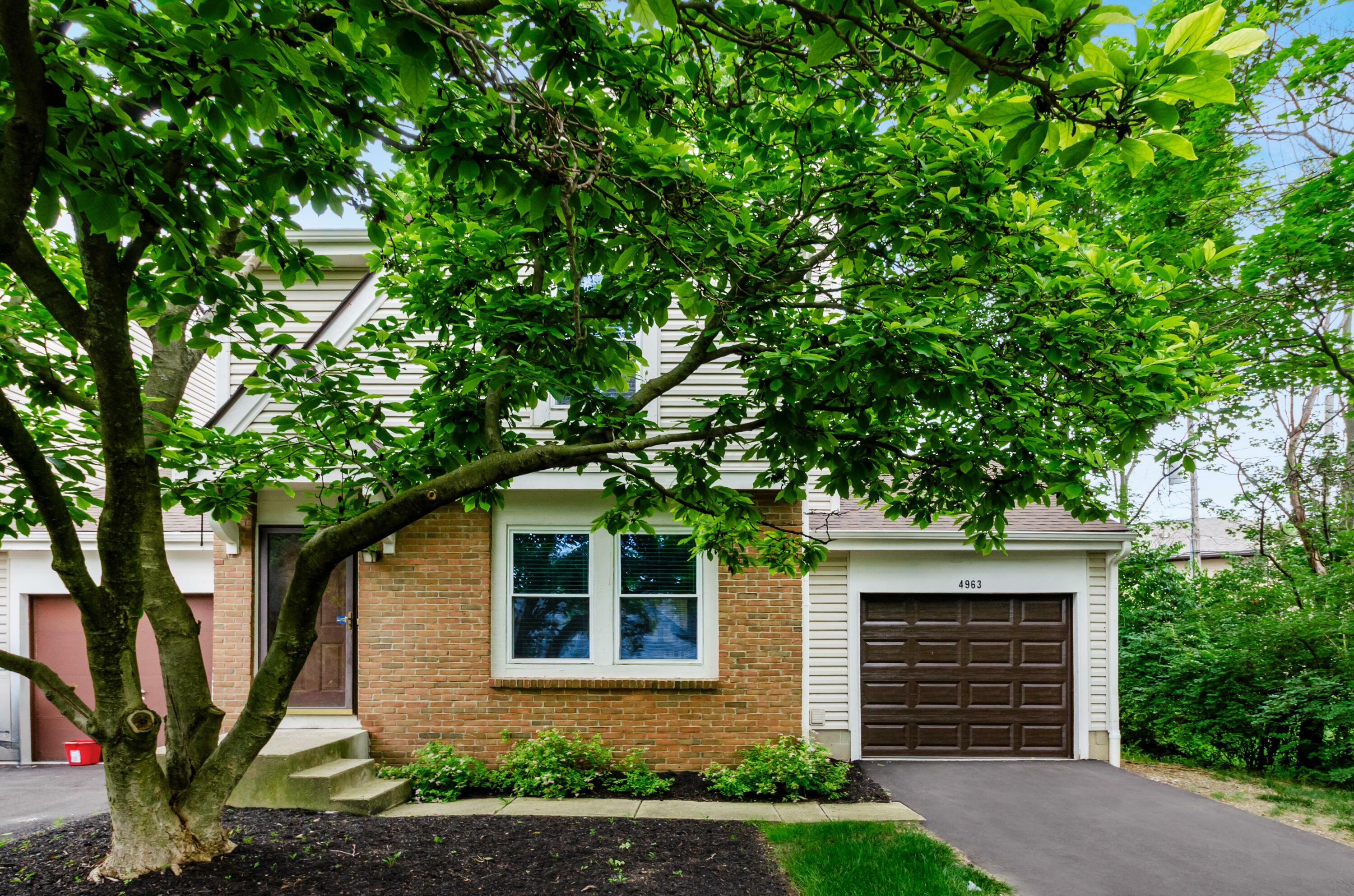 Property Photo: 4963 Buck Thorn Lane OH 43220